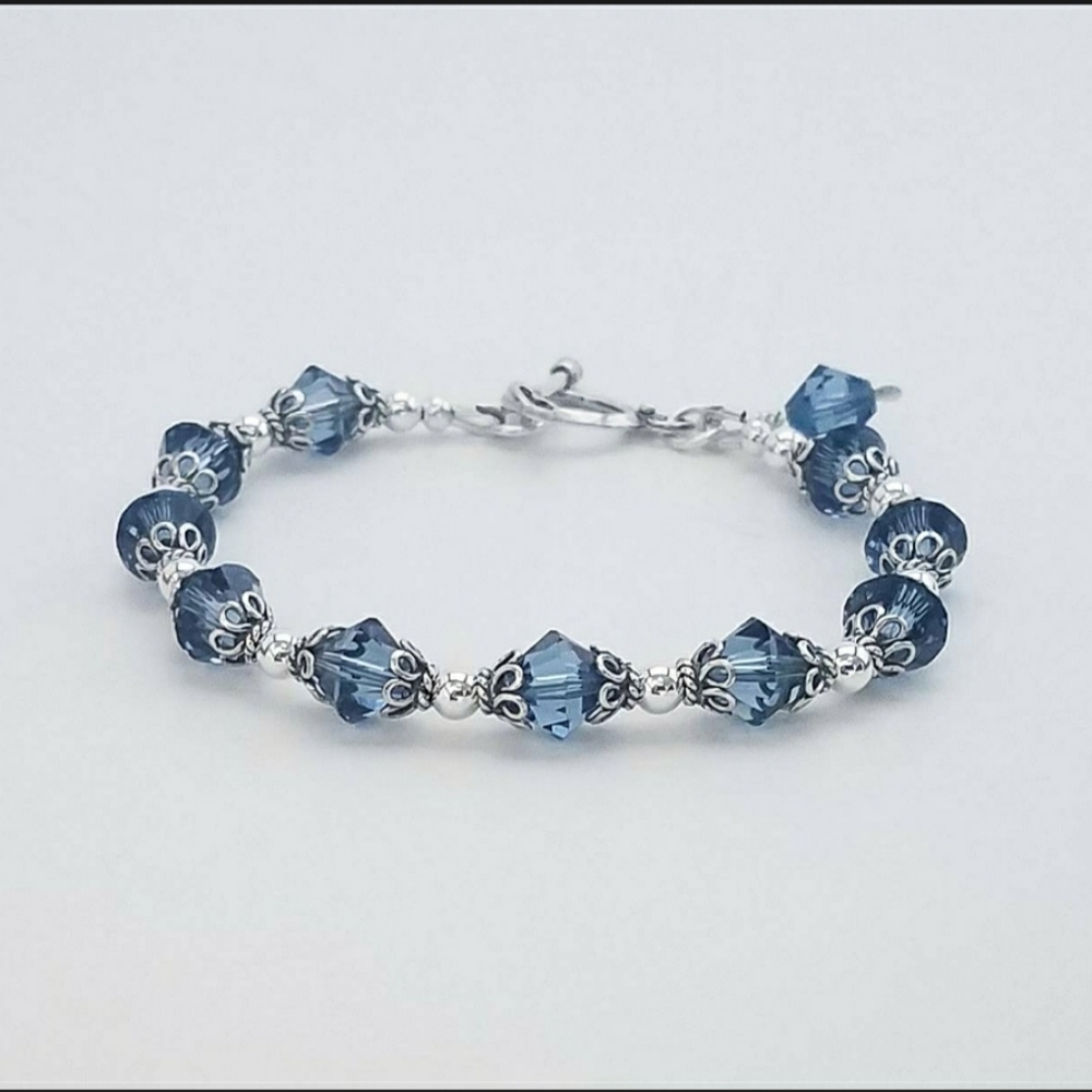 Sterling & Swarovski Blue Bracelet 7.75" Toggle ♡
